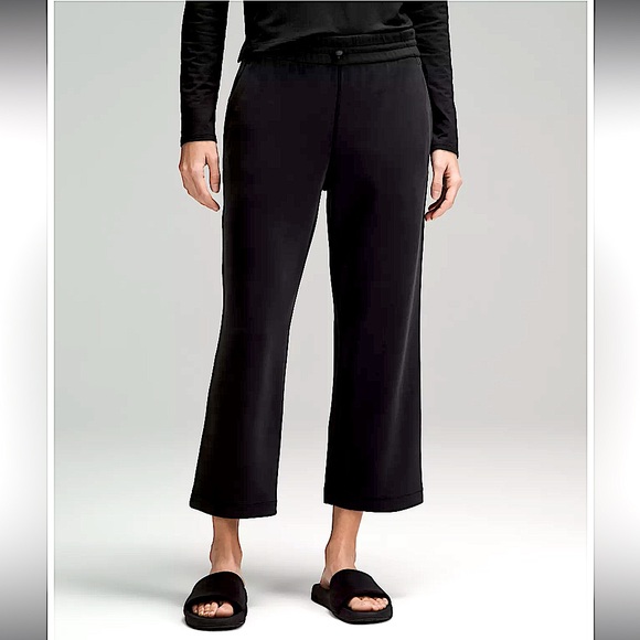 lululemon athletica Pants - NWT Lululemon softstreme HR crop